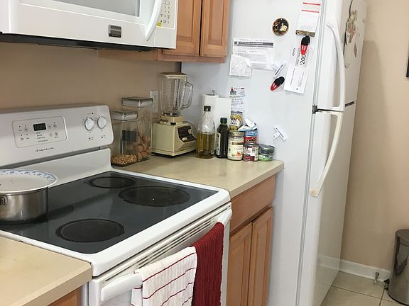 4th image of 9434 High Meadow Ln