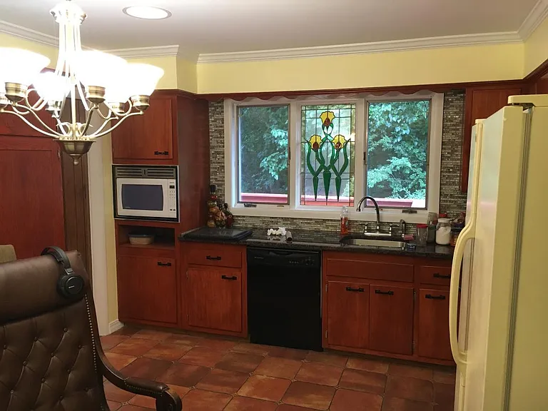 58 Quakerbridge Rd — Photo 4