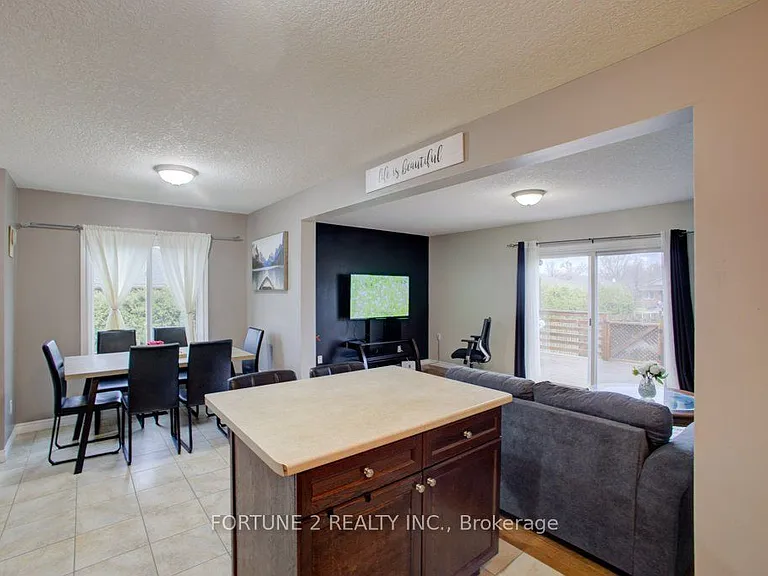 455 Danby St E — Photo 13