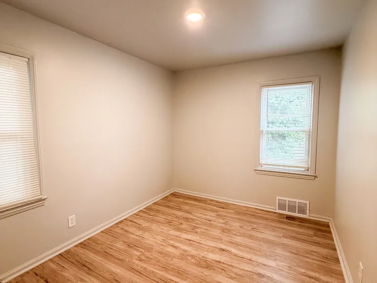 14550 Northlawn St — Photo 7