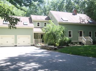5 Pond Shore Dr, Cumberland, ME 04021