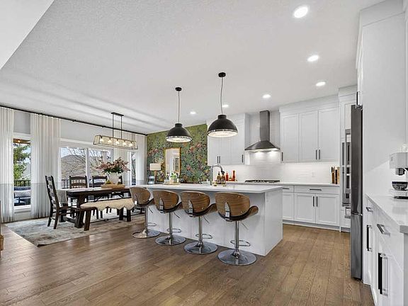 5th image of 105 W Westpoint Way SW