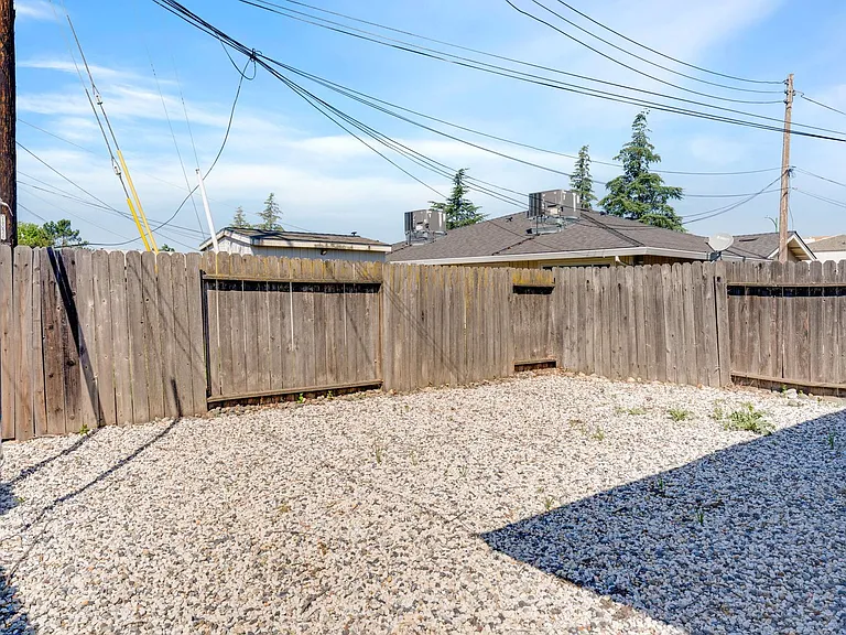 9681 Lake Natoma Dr — Photo 26