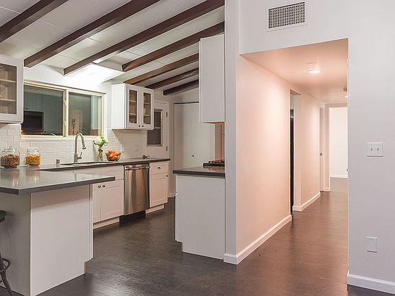 3rd image of 7838 Capistrano Ave