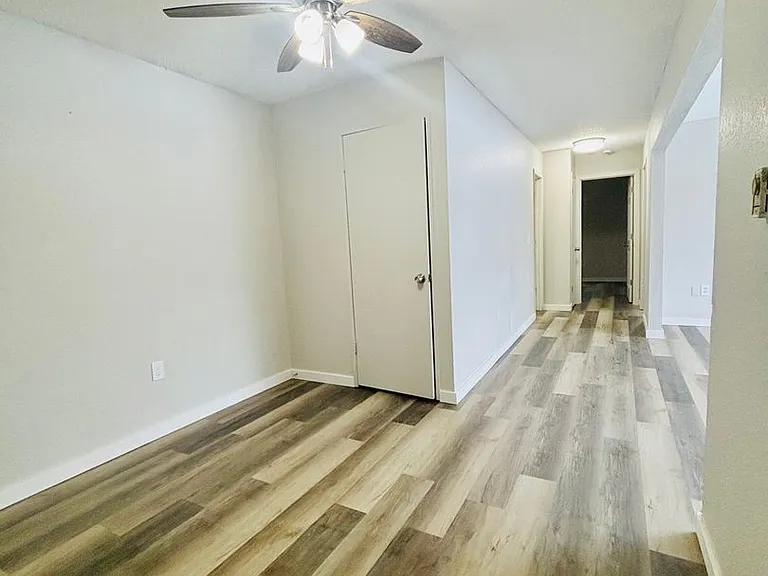 Cedar Crest Apartments — Photo 3