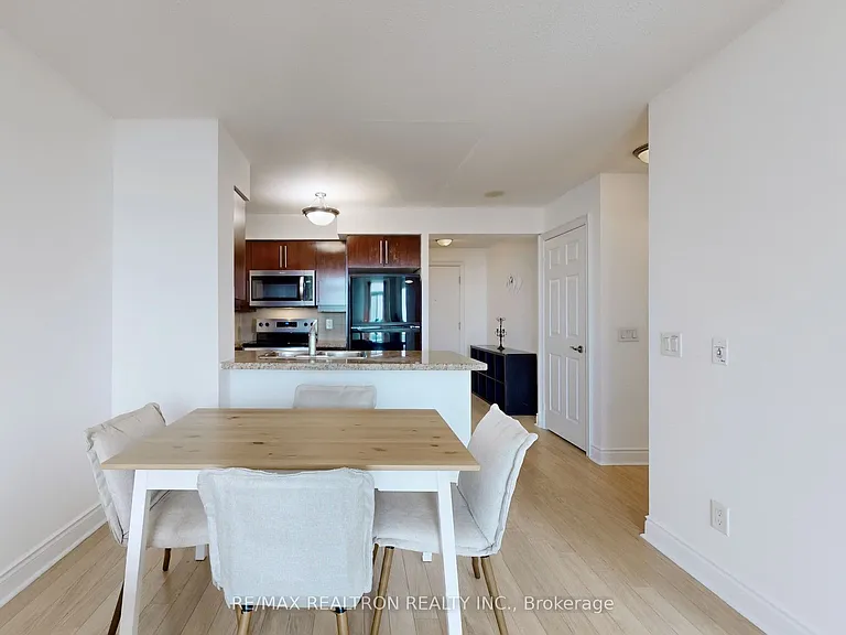 25 Greenview Ave W #2515 — Photo 11