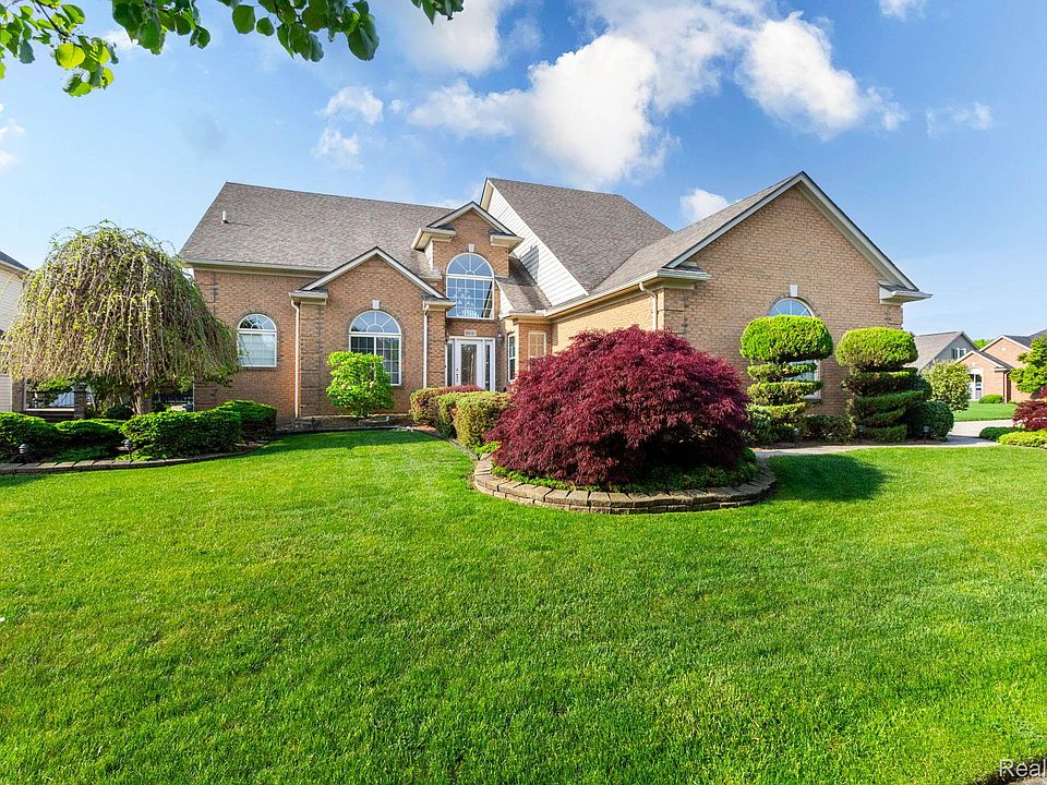 1st image of 18610 Turnberry Dr