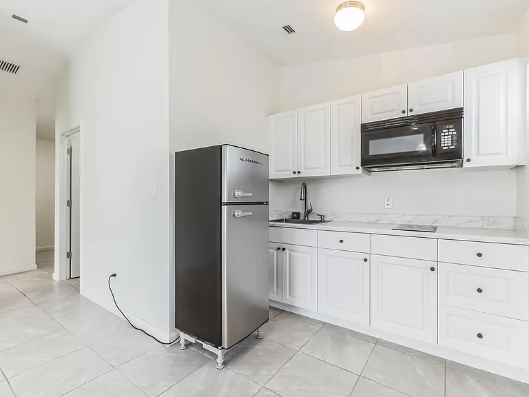 13961 SW 156th Ter — Photo 5