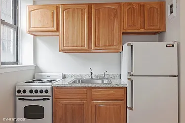 Sold by Manhattan Network Inc.