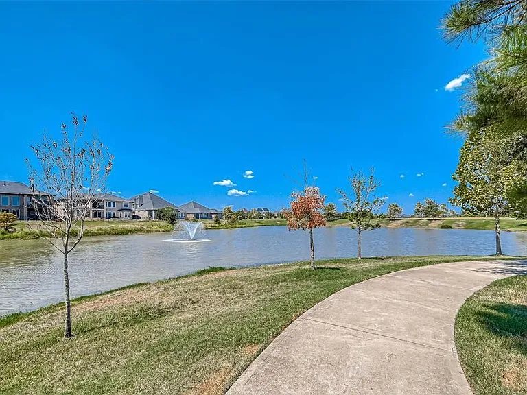 28214 Evergreen Cove Ln — Photo 49
