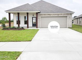 209 Nandina Dr, Scott, LA 70583
