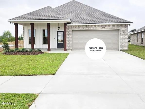 209 Nandina Dr, Scott, LA 70583