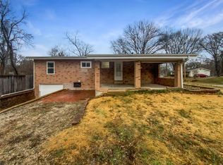 5 Cardinal Ln, Fenton, MO 63026