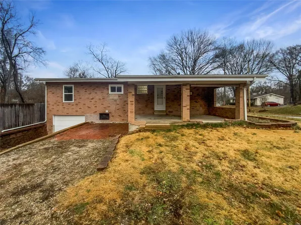 5 Cardinal Ln, Fenton, MO 63026