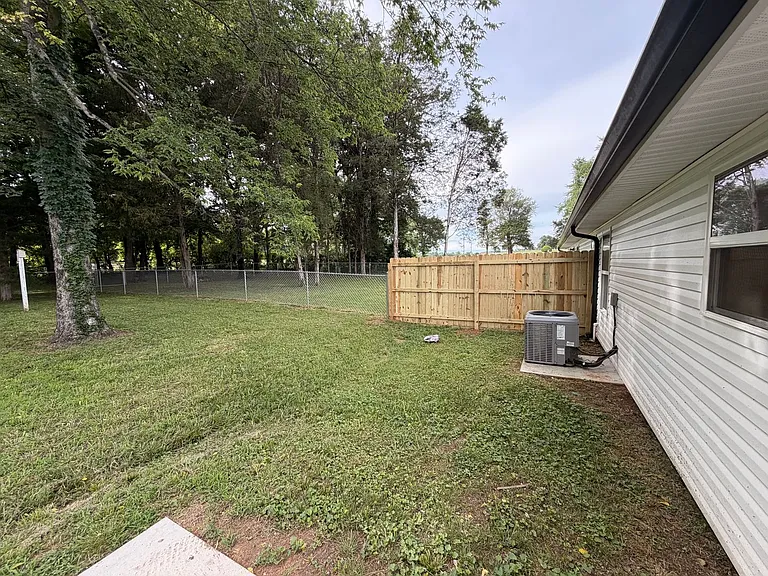 111 W End Ave — Photo 24