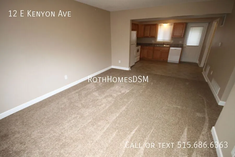 3 Bedroom 1.5 Bath Duplex with lots of room. Much New — Photo 4