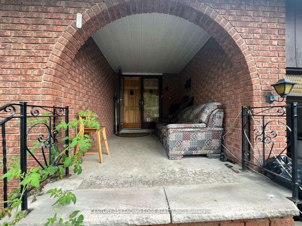 2567 Cliff Rd, Mississauga, ON L5A 2P5