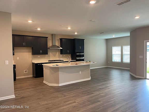 2nd image of 554 CORDOVA PALMS Parkway