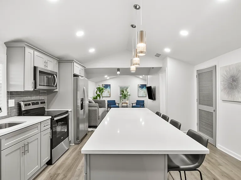 1135 Hillcrest Dr SE — Photo 19