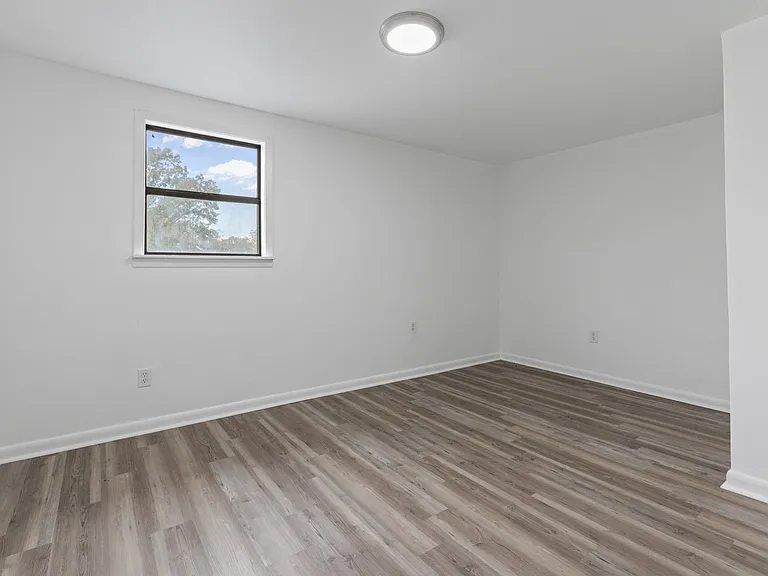 2201 S Pine St #1 — Photo 14