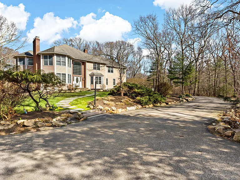 25 Dale Hill Dr — Photo 35