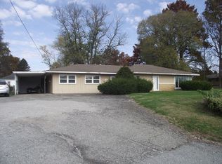 920 E Fayette Ave, Effingham, IL 62401