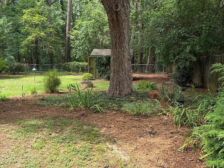 2524 Crestline Ave — Photo 14