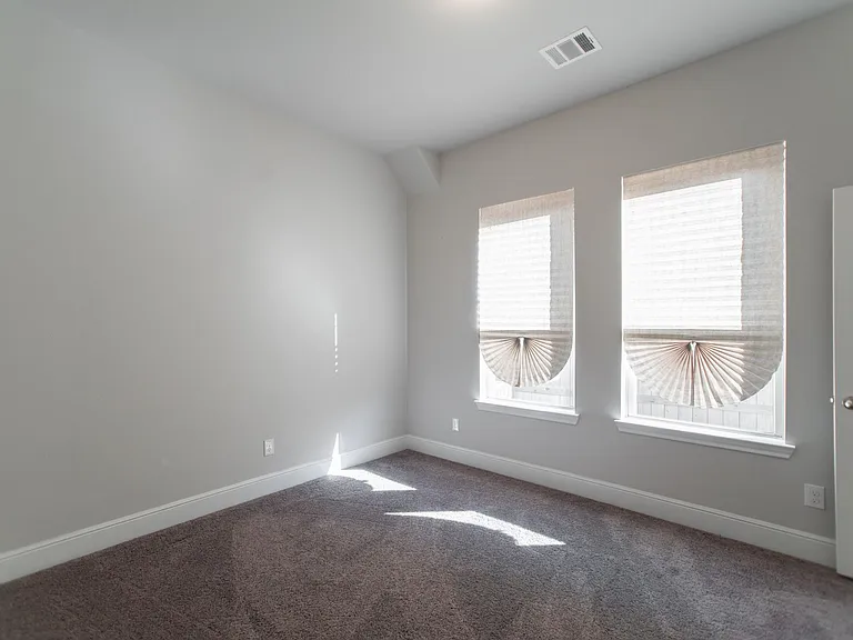 10054 Preserve Way — Photo 29