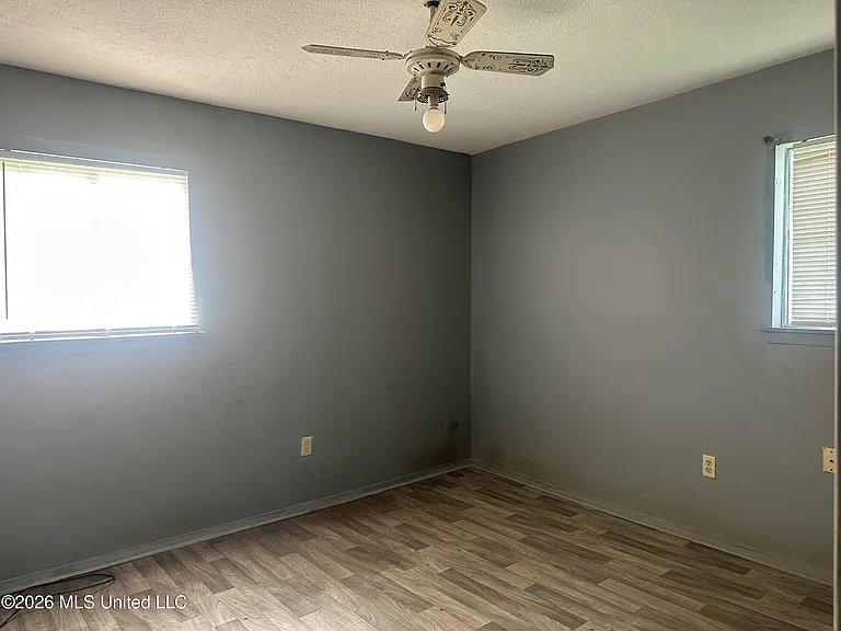 3655 Horton St — Photo 21