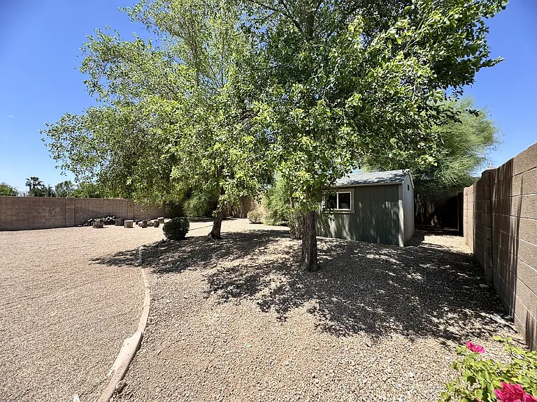 9138 W Ross Ave — Photo 41