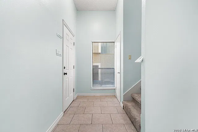 3 bed, 2.0 bath, 1750 sqft, $1,650 — Photo 3