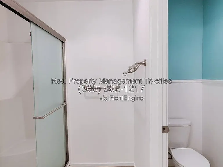 5825 Sidon Ln — Photo 10