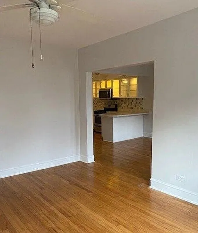 2 bed, 1.0 bath, 1000 sqft, $1,586 — Photo 4