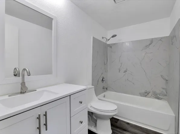 1745 NE 147th St #B, Seattle, WA 98155