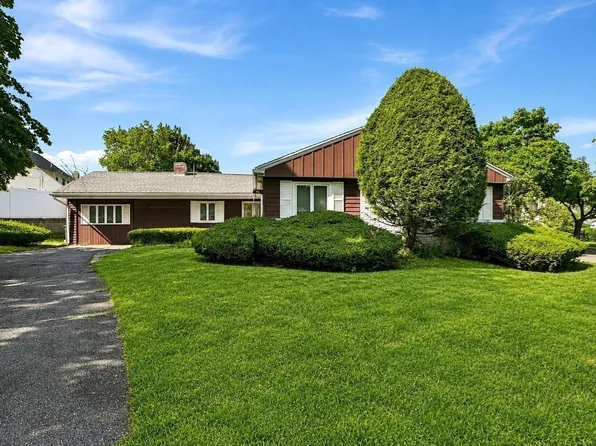 69 Maynard St, Newton, MA 02465