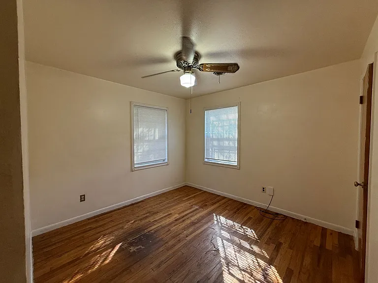 708 Houston St — Photo 7