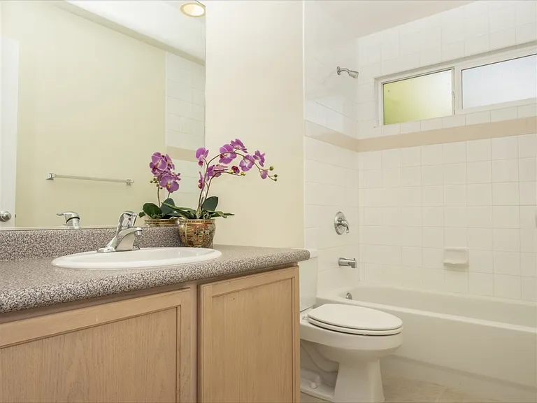 8 Akeu Pl — Photo 6