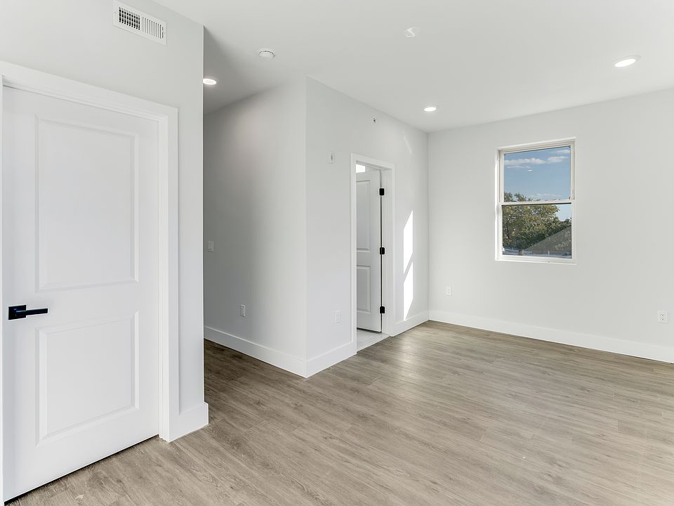 1st image of 7355 Dicks Ave #200B