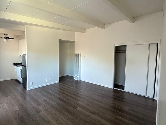 5th image of 960 W Weddell Dr #3