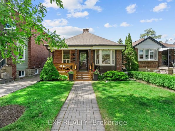 98 Elma St, Toronto, ON M8V 1X8
