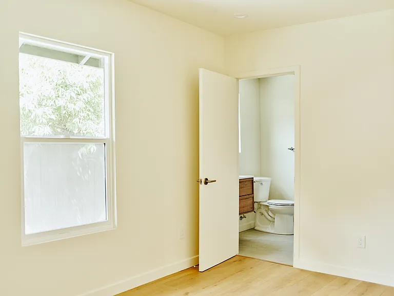 3743 Locke Ave — Photo 10
