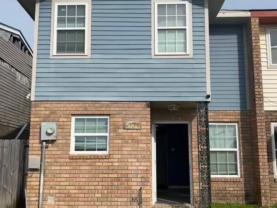 1st image of 6937 Barrington Ct