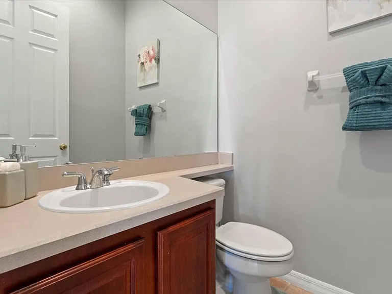 1102 Darnaby Way — Photo 15