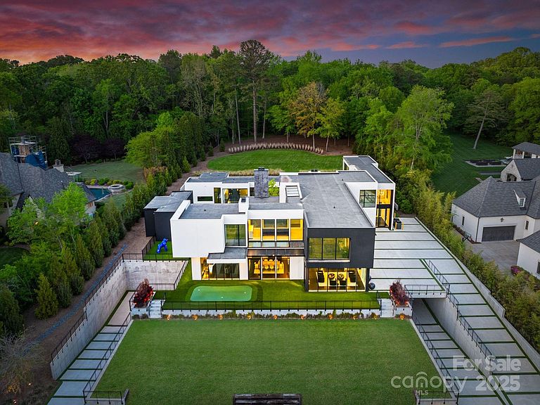 4817 Carmel Park Dr