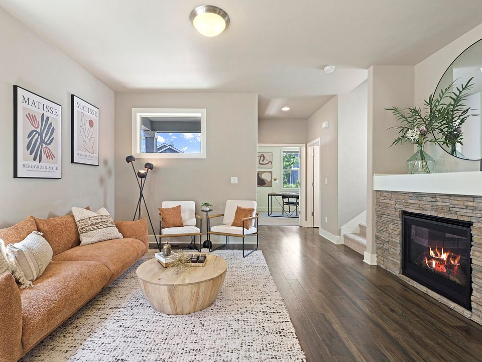 1st image of 61070 SE Sydney Harbor Dr