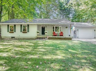 5771 Wintergreen Rd, Pentwater, MI 49449