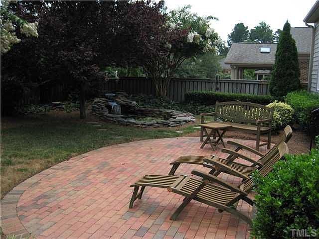 2nd image of 2045 Langham Ln