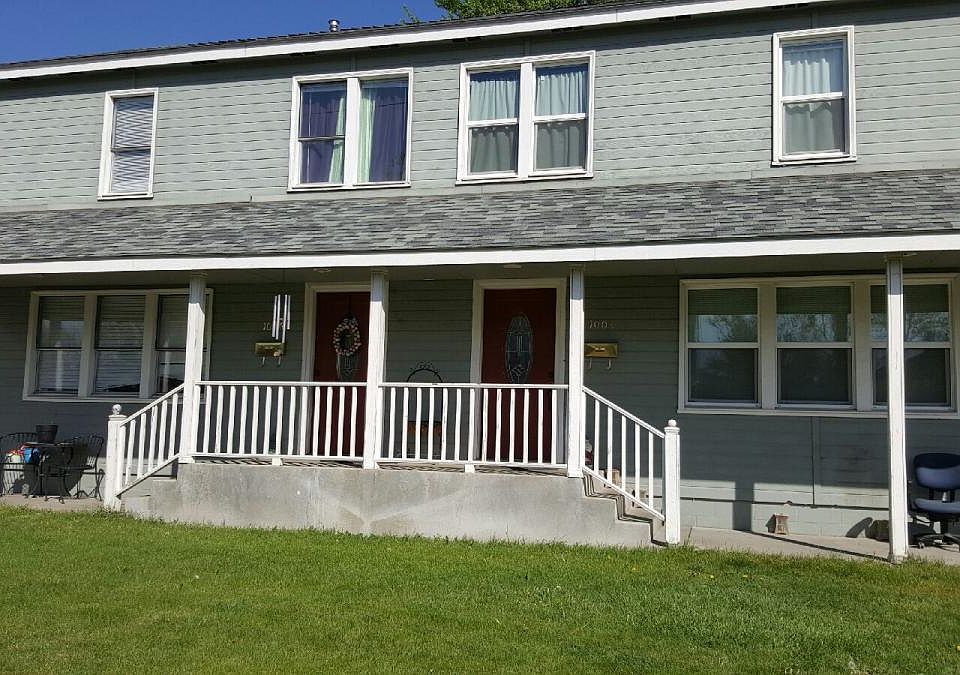 Right side of duplex