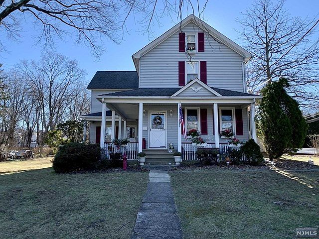 1st image of 75 Sicomac Ave