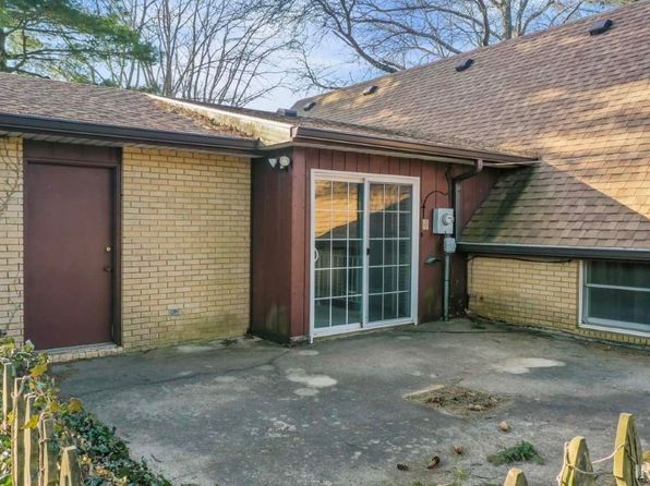 2447 N East Raintree Dr, New Castle, IN 47362
